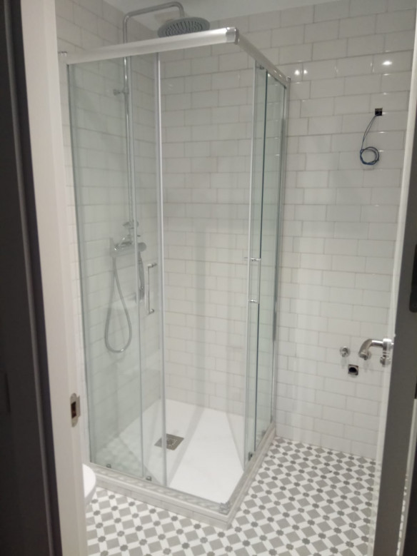 Reforma de un estudio y de un piso C/ Santísima Trinidad