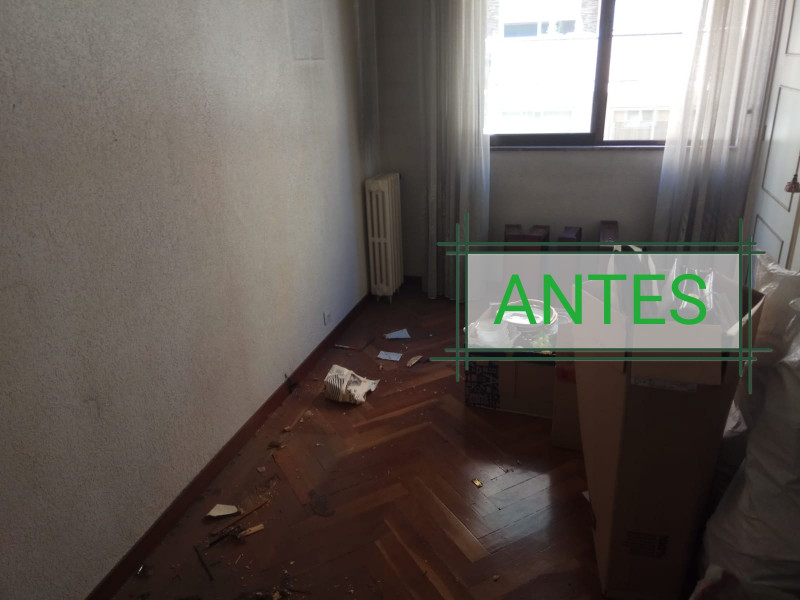 Reforma de un estudio y de un piso C/ Santísima...