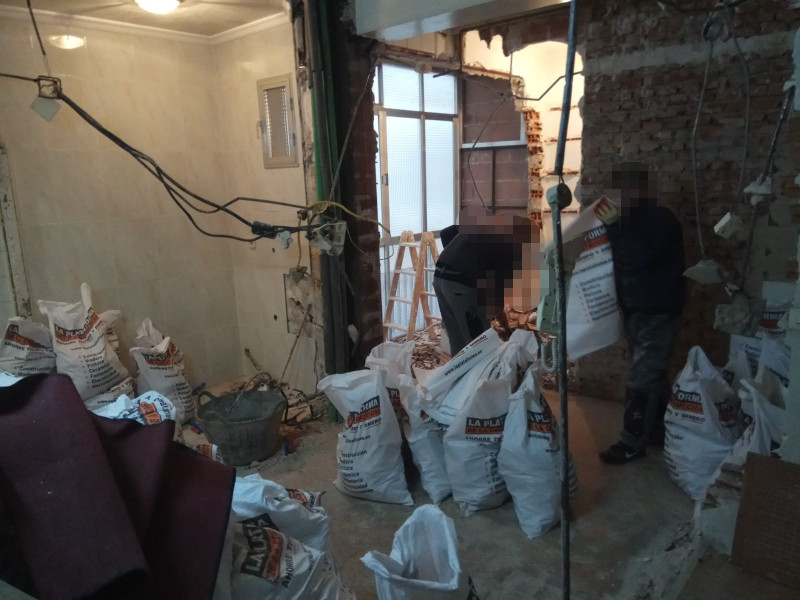 Reforma de un estudio y de un piso C/ Santísima...