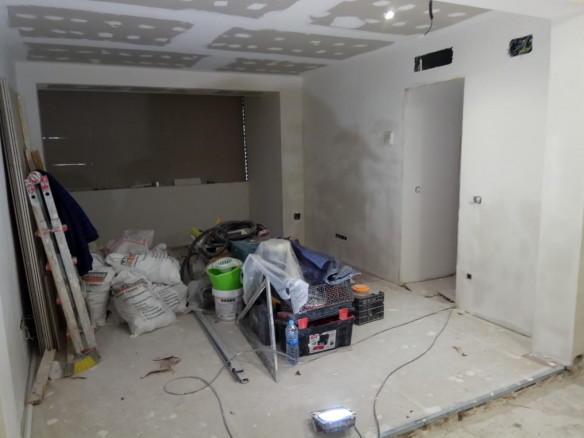 Reforma de un estudio y de un piso C/ Santísima Trinidad