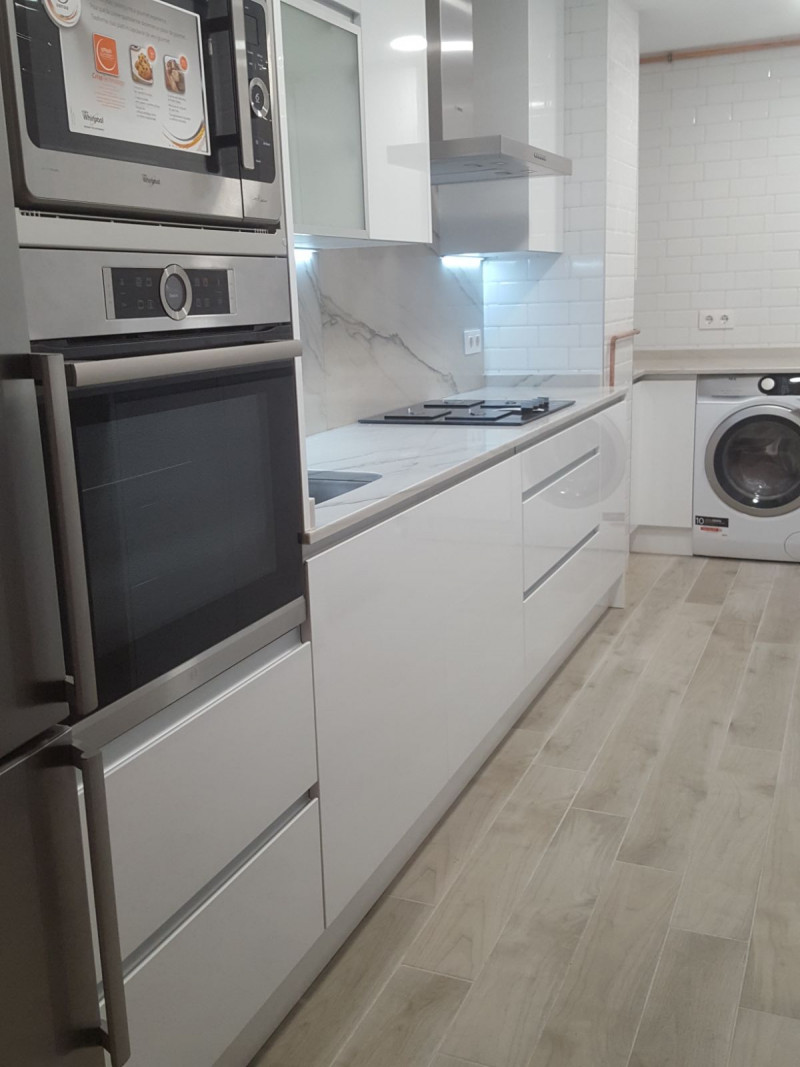 Reforma baños y cocina en Av. de Algorta