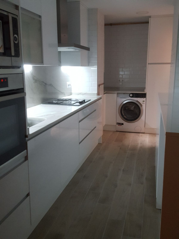 Reforma baños y cocina en Av. de Algorta